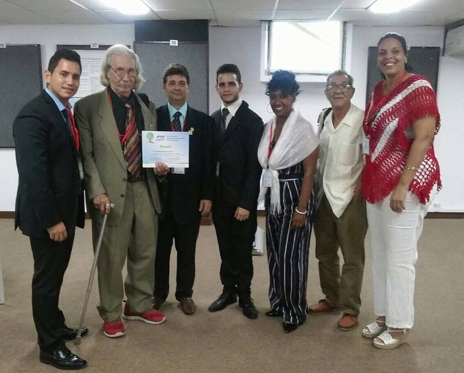 Felipe Bencomo junto a otros de los especialistas de la Cultura Física.